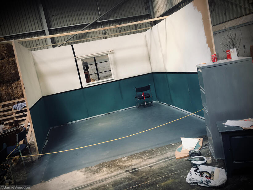 Goodtime Charlie - Gene Gurie (Barton)'s bedroom set