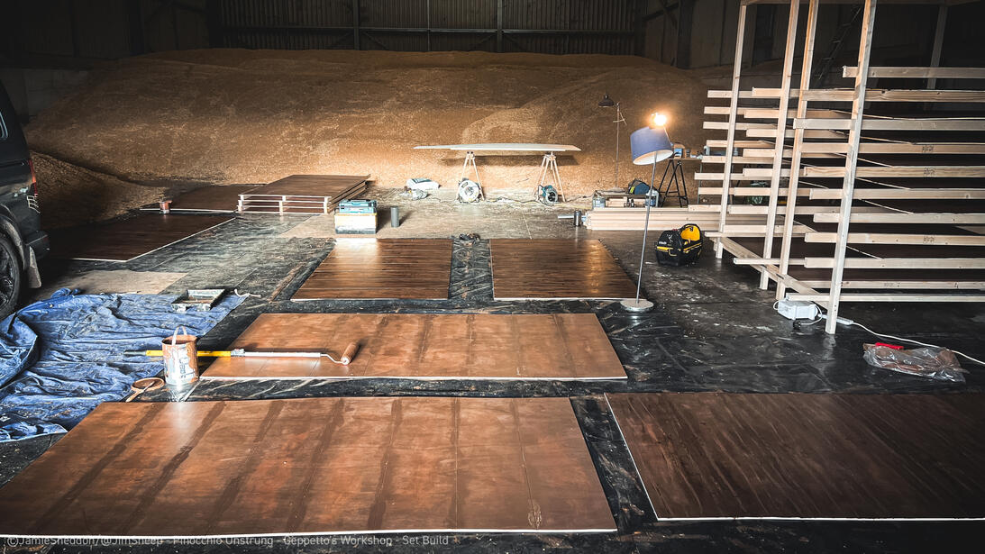 Pinocchio Unstrung - Geppetto's Workshop - Corridor Section - x35 Hand Painted Oak Effect Panels