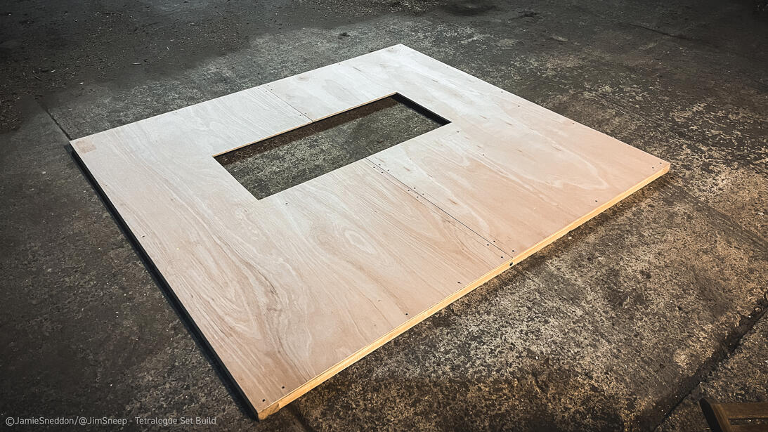 Tetralogue: I'm Right. You're Wrong - feature - train compartment - Set Build