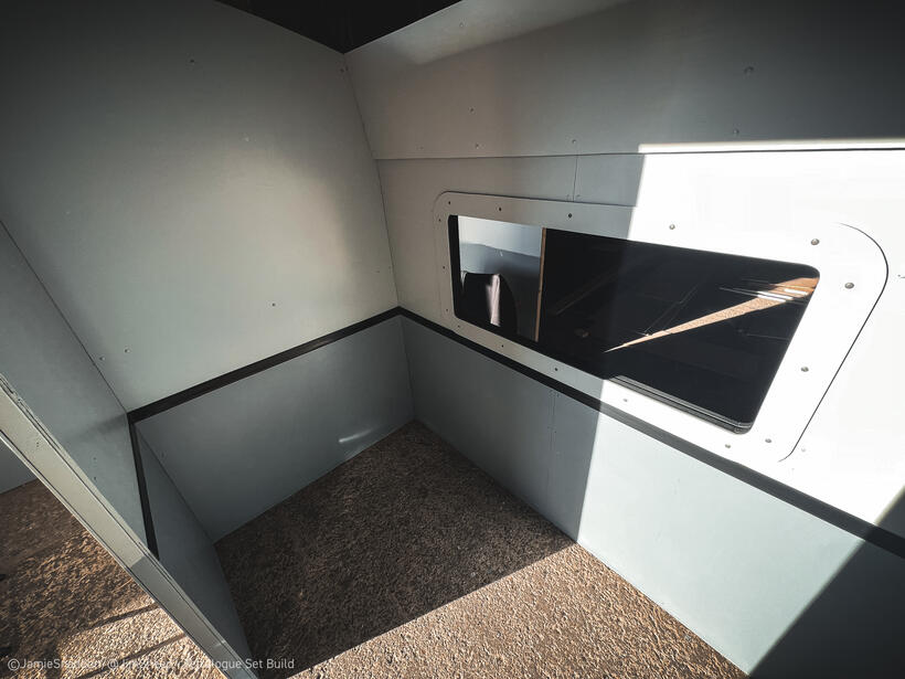 Tetralogue: I'm Right. You're Wrong - feature - train compartment - Set Build